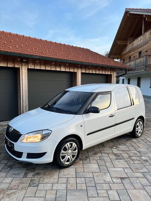 Gebraucht Skoda Roomster 90 PS (66 kW) 2014 Weiß Van / Kleinbus
