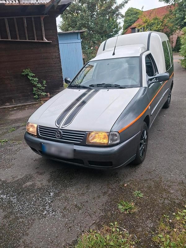 Usata VW Caddy 64 CV (47 kW) 2003 Bianco Monovolume