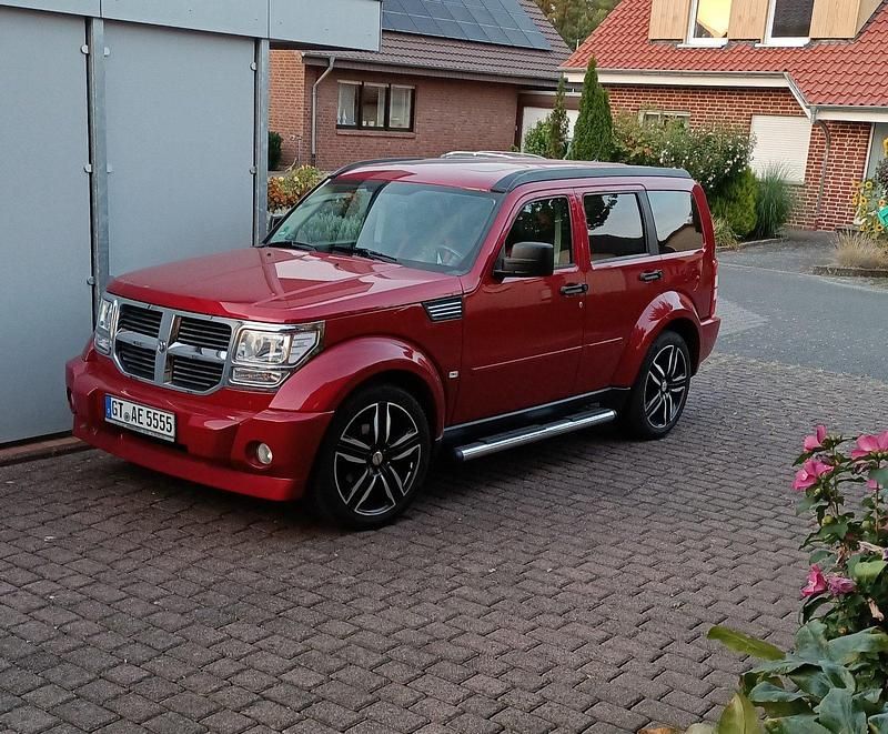 Rot Gebraucht 2008 Dodge Nitro SUV | 12.500 € - Bild 1/3