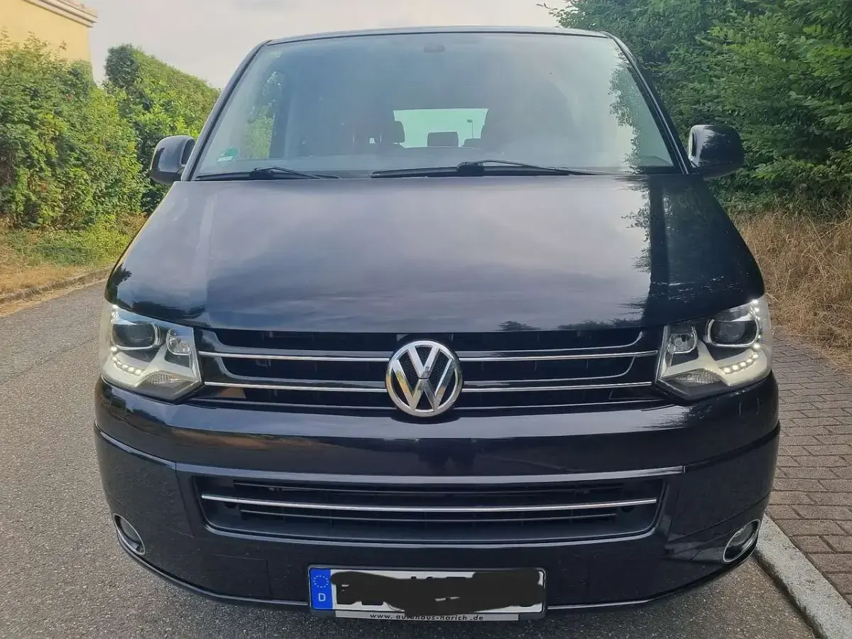 Gebraucht VW Multivan 179 PS (131 kW) 2012 Schwarz Van / Kleinbus