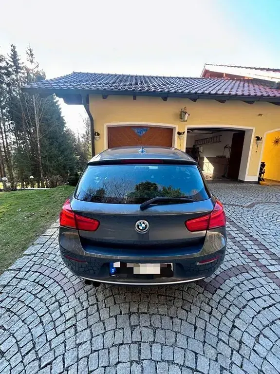 Gebraucht BMW 120 184 PS (135 kW) 2018 Grau Kleinwagen