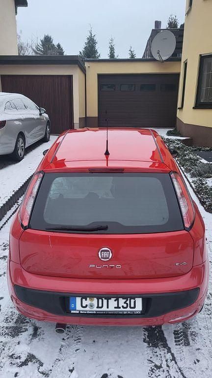 Gebraucht Fiat Punto Evo Dynamic 105 PS (77 kW) 2011 Rot Kleinwagen