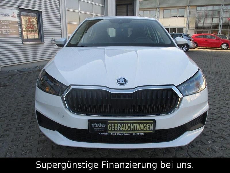Gebraucht Skoda Fabia Active 95 PS (69 kW) 2022 Weiß Kleinwagen