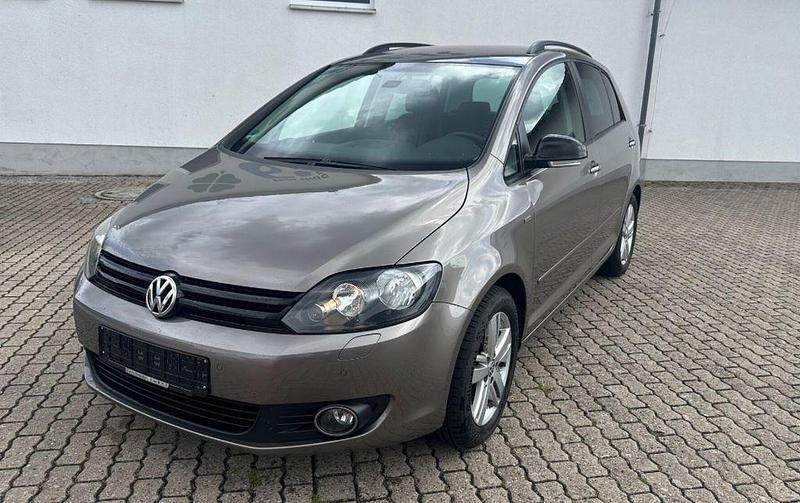 Braun Gebraucht 2012 VW Golf VII Match Limousine | 4.990 € (Fairer Preis) - Bild 1/4