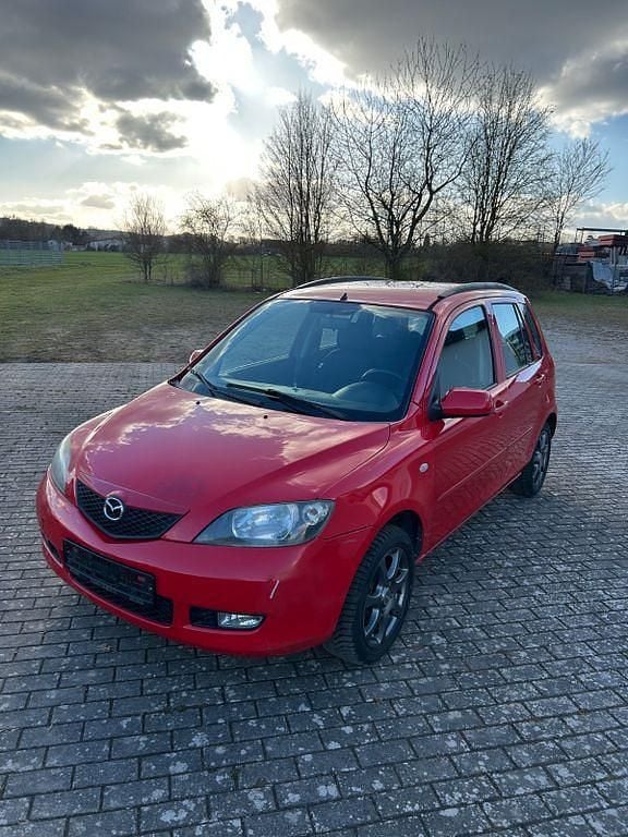 Gebraucht Mazda 2 Exclusive 101 PS (74 kW) 2004 Rot Kleinwagen