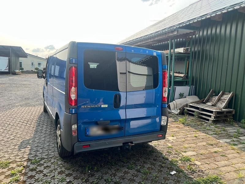 Gebraucht Renault Trafic 114 PS (83 kW) 2011 Blau Van / Kleinbus