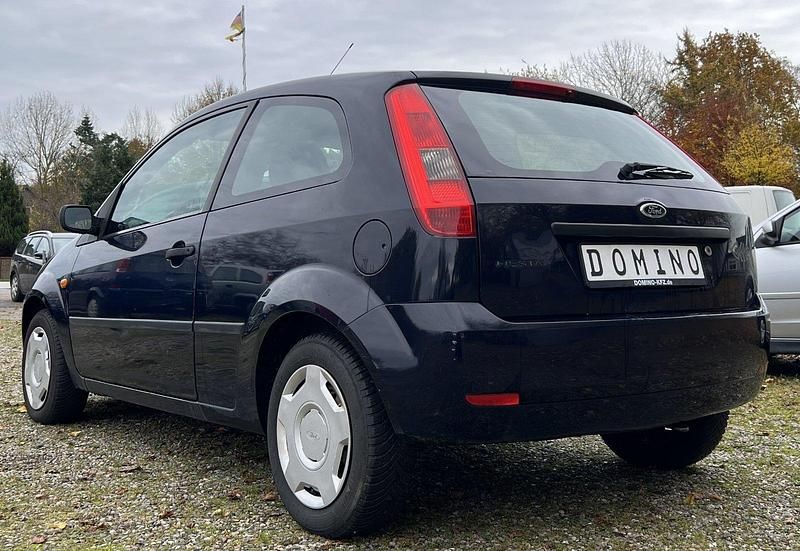 Gebraucht Ford Fiesta 60 PS (44 kW) 2005 Blau Kleinwagen