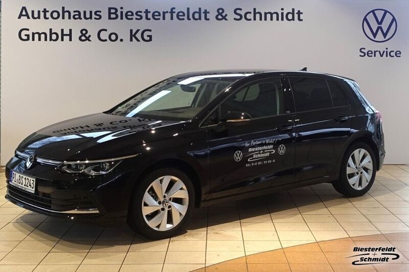 Schwarz Gebraucht 2023 VW Golf VIII Move Limousine | 26.990 € (Fairer Preis) - Bild 1/4