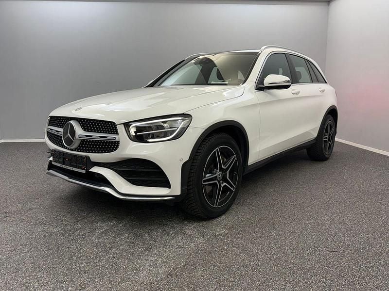 Weiß Gebraucht 2019 Mercedes GLC220 AMG line SUV | 32.488 € (Fairer Preis) - Bild 1/4
