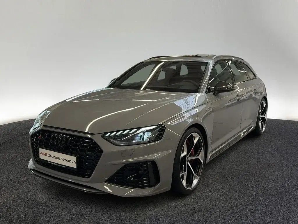 Gebraucht Audi RS4 Ambiente 450 PS (330 kW) 2024 T3 nardograu Kombi