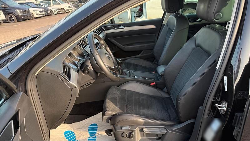 Gebraucht VW Passat Highline 150 PS (110 kW) 2019 Schwarz Kombi