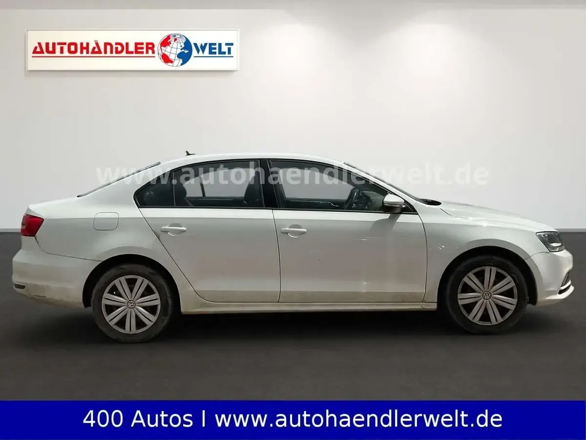 Gebraucht VW Jetta 105 PS (77 kW) 2015 Weiß Limousine