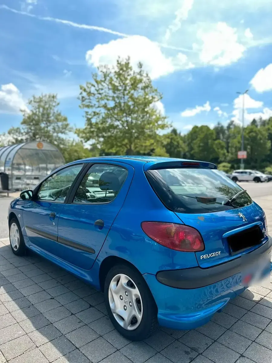 Gebraucht Peugeot 206 75 PS (55 kW) 2008 Blau Limousine