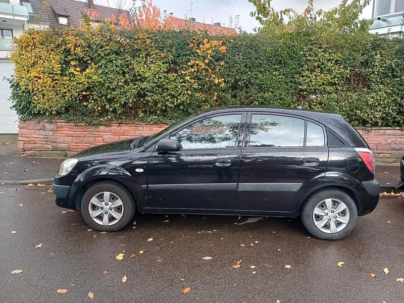 Gebraucht Kia Rio Basis 97 PS (71 kW) 2009 Schwarz Limousine