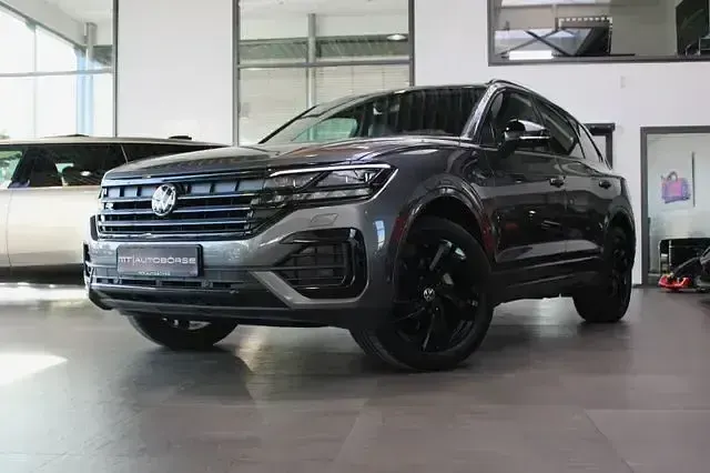 Gebraucht VW Touareg Style 231 PS (169 kW) 2022 Grau SUV