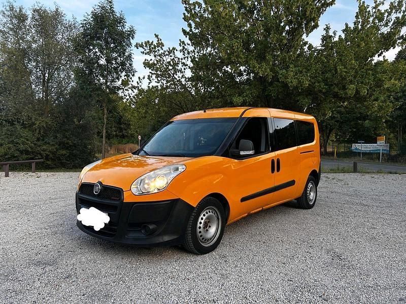 Gelb Gebraucht 2012 Fiat Doblò Van / Kleinbus | 3.299 € (Guter Preis) - Bild 1/4