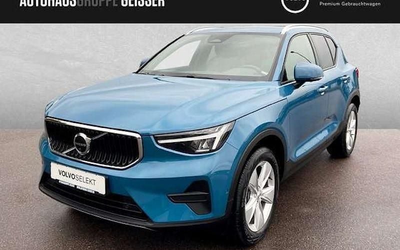 Blau Gebraucht 2024 Volvo XC40 Core SUV | 34.750 € (Guter Preis) - Bild 1/4