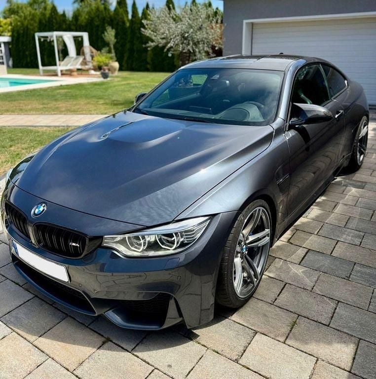 Grau Gebraucht 2017 BMW M4 M Performance Coupé | 48.999 € (Superpreis) - Bild 1/4