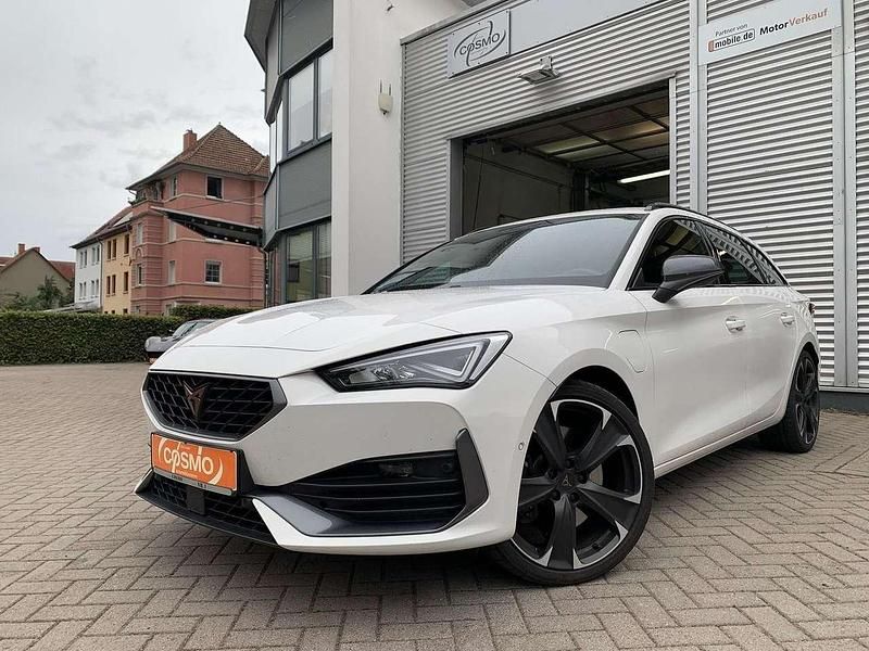 Candy weiss Gebraucht 2022 Cupra Leon VZ Kombi | 23.440 € (Superpreis) - Bild 1/4