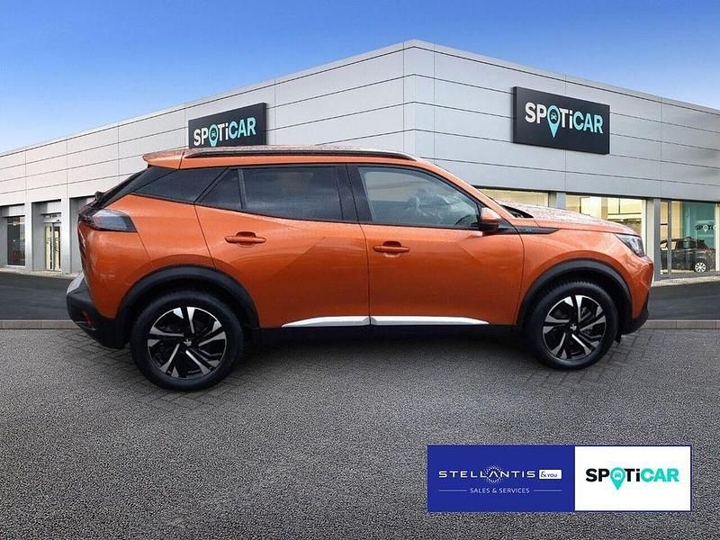 Gebraucht Peugeot e-2008 Allure 100 kW (136 PS) 2021 Orange SUV