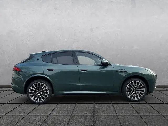 Neu Maserati Grecale 330 PS (242 kW) 2026 Grün SUV