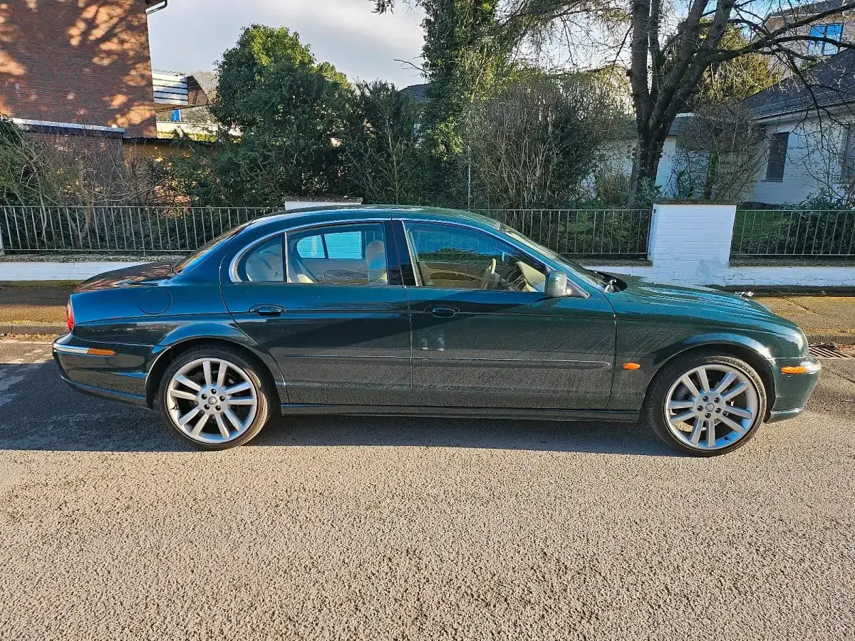 Second-hand Jaguar S-Type S 235 CP (172 kW) 2000 Verde Berlinǎ