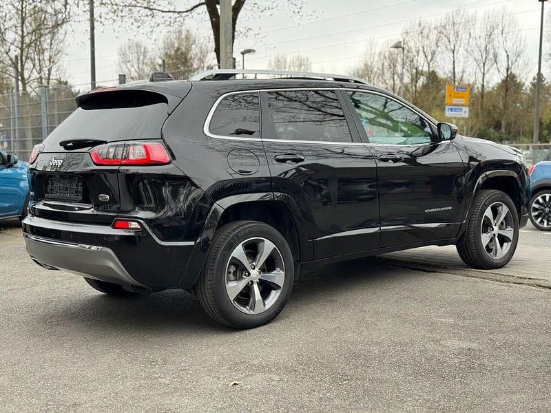 Gebraucht Jeep Cherokee Overland 194 PS (142 kW) 2021 Schwarz SUV