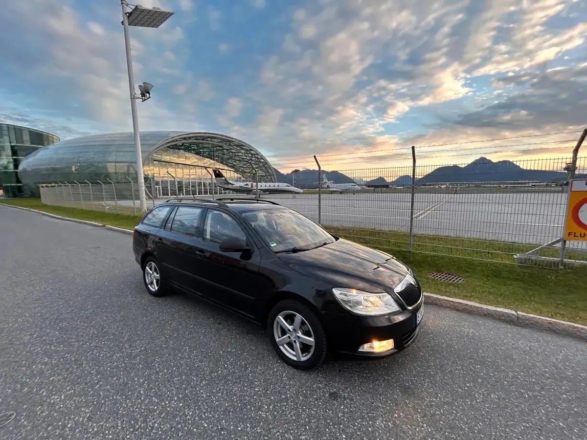 Używany Skoda Octavia 105 KM (77 kW) 2013 Czarny Kombi