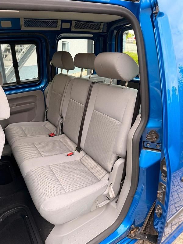 Second-hand VW Caddy 109 CP (80 kW) 2008 Albastru Monovolum
