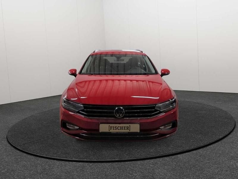 Gebraucht VW Passat Business 122 PS (89 kW) 2023 Rot Kombi