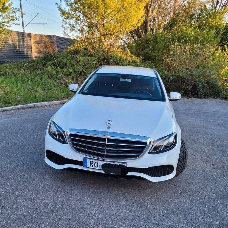 Second-hand Mercedes E200 150 CP (110 kW) 2017 Alb Berlinǎ