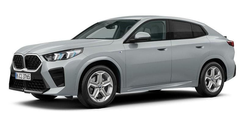 Grau Gebraucht 2025 BMW X2 Comfort Edition SUV | 43.887 € (Guter Preis) - Bild 1/4