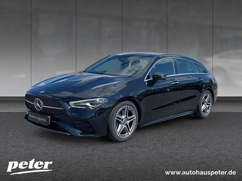 Metalliclack kosmosschwarz Gebraucht 2024 Mercedes CLA200 Shooting Brake AMG Kombi | 34.970 € (Fairer Preis) - Bild 1/4