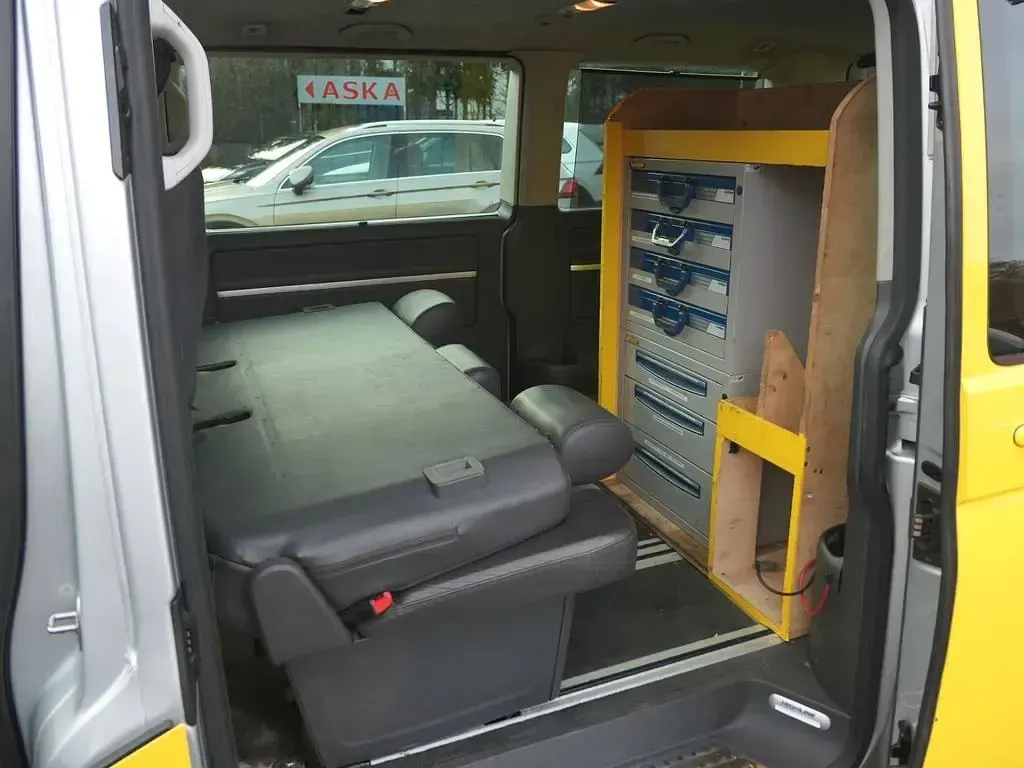 Gebraucht VW Multivan 179 PS (131 kW) 2011 Gelb Van / Kleinbus