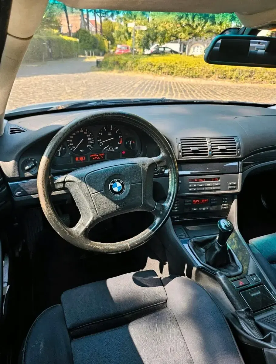 Gebraucht BMW 528 193 PS (141 kW) 1998 Silber Limousine
