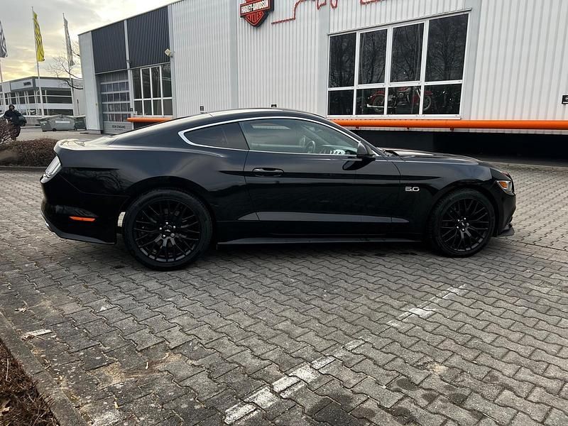 Gebraucht Ford Mustang GT 421 PS (309 kW) 2014 Schwarz Coupé