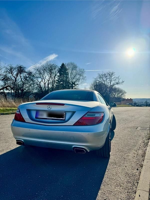 Gebraucht Mercedes SLK200 184 PS (135 kW) 2011 Silber Cabrio