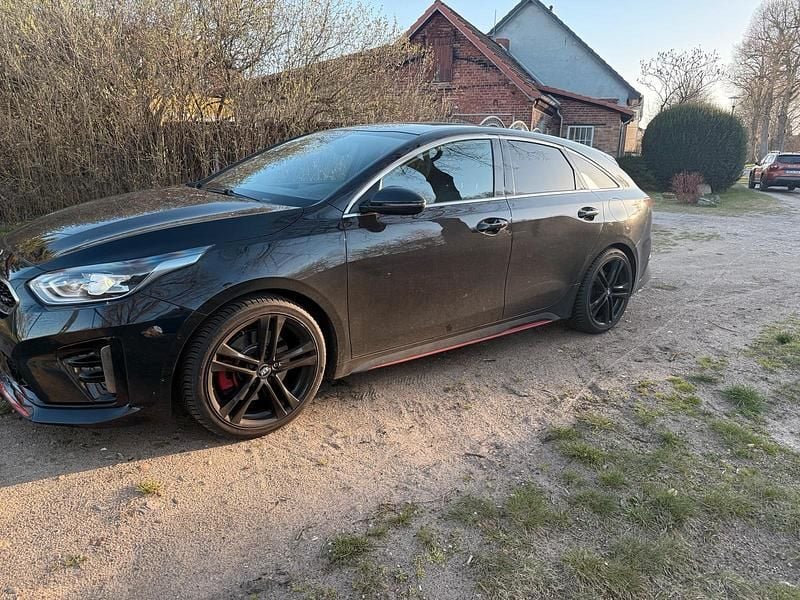 Gebraucht Kia ProCeed GT GT 204 PS (150 kW) 2020 Schwarz Kleinwagen
