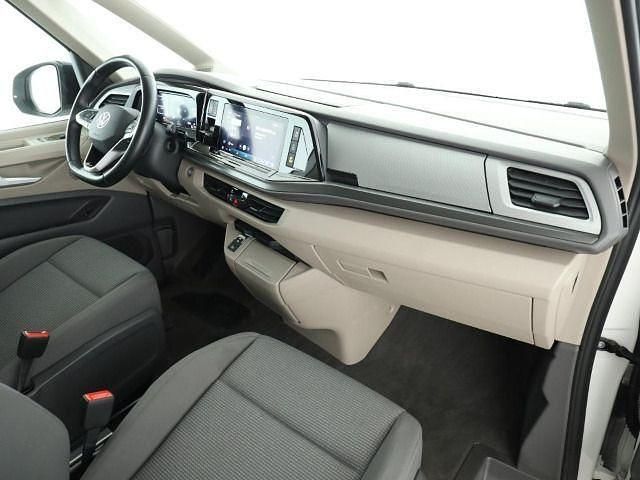 Gebraucht VW Multivan Basis 150 PS (110 kW) 2024 Candyweiß Van