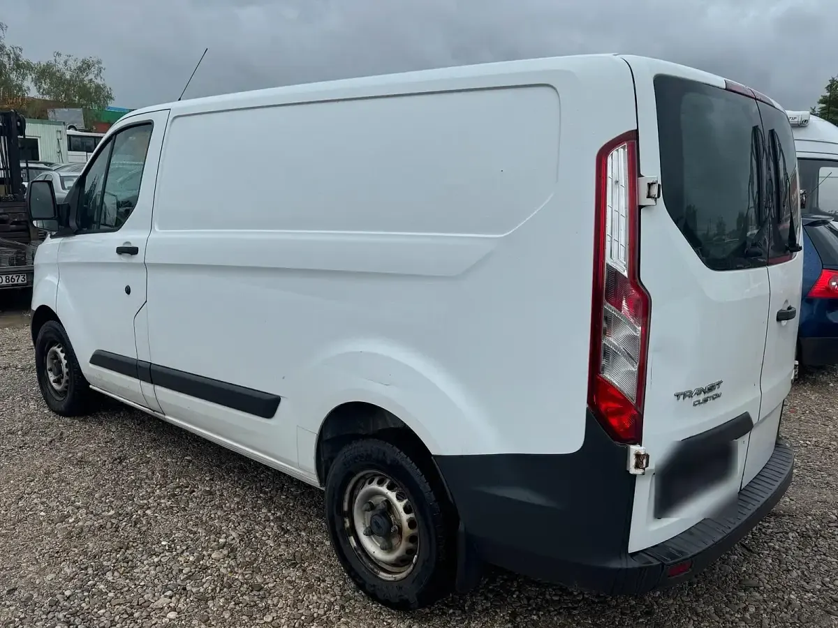 Gebraucht Ford Transit Custom 105 PS (77 kW) 2017 Weiß Van / Kleinbus