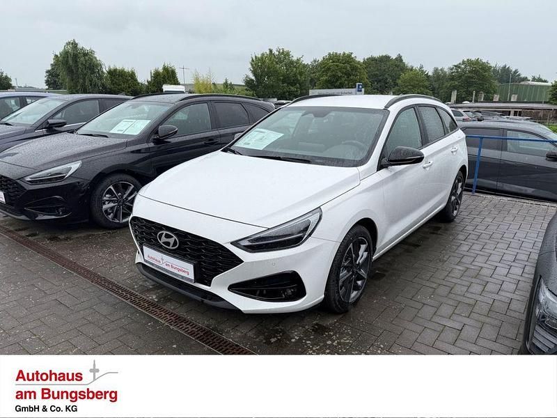 Weiss Neu 2025 Hyundai i30 Advantage Kombi | 26.490 € (Teuer) - Bild 1/3