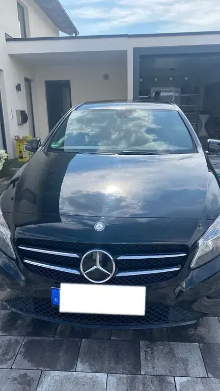 Brugt Mercedes A180 109 HK (80 kW) 2012 Sort Sedan