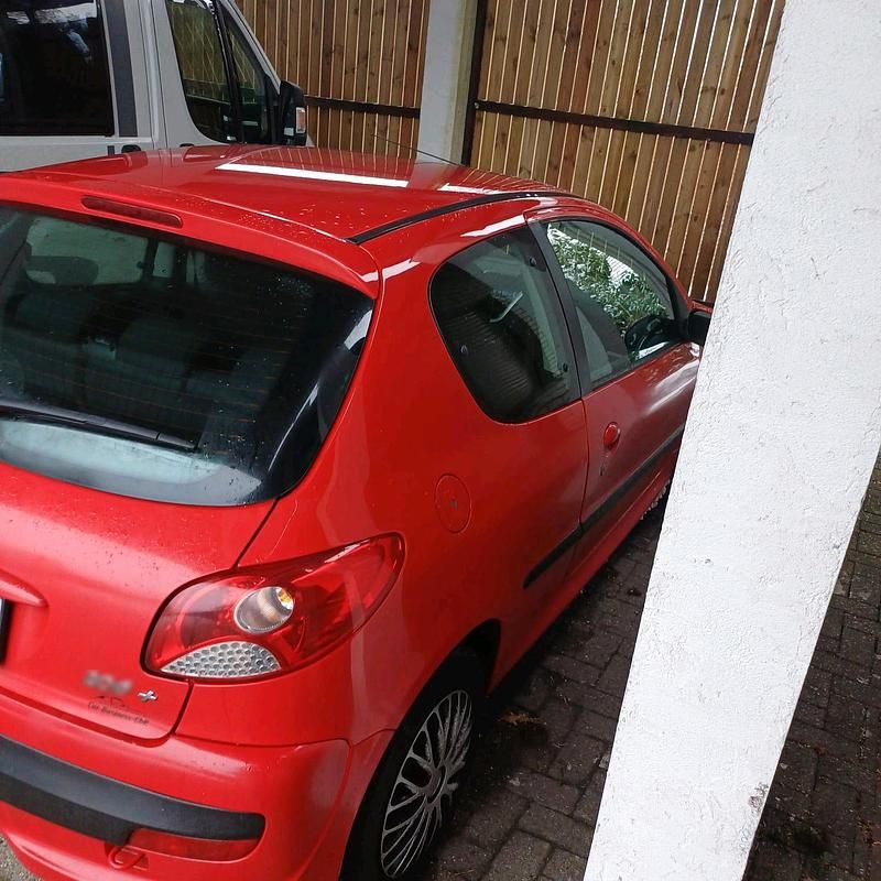 Gebraucht Peugeot 206+ 60 PS (44 kW) 2010 Rot Kleinwagen