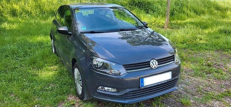 Grau Gebraucht 2014 VW Polo Trendline Kleinwagen | 5.000 € (Guter Preis) - Bild 1/4