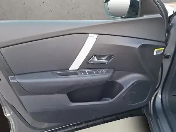 Neu Citroën C4 145 PS (106 kW) 2025 Mercure grau metallic lackieru SUV