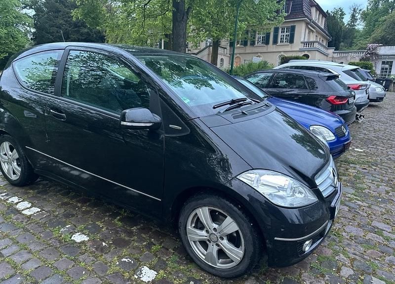 Schwarz Gebraucht 2009 Mercedes A200 Kleinwagen | 6.500 € (Fairer Preis) - Bild 1/4
