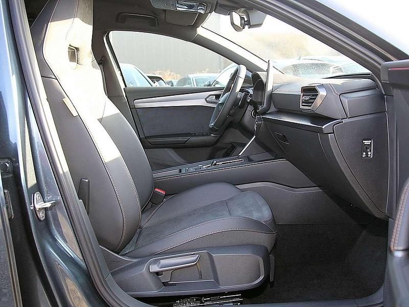 Neu Cupra Leon VZ 333 PS (244 kW) 2025 Grau Kombi