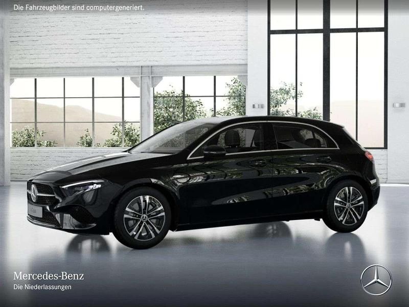 Gebraucht Mercedes A250 Advanced 163 PS (119 kW) 2025 Schwarz Limousine