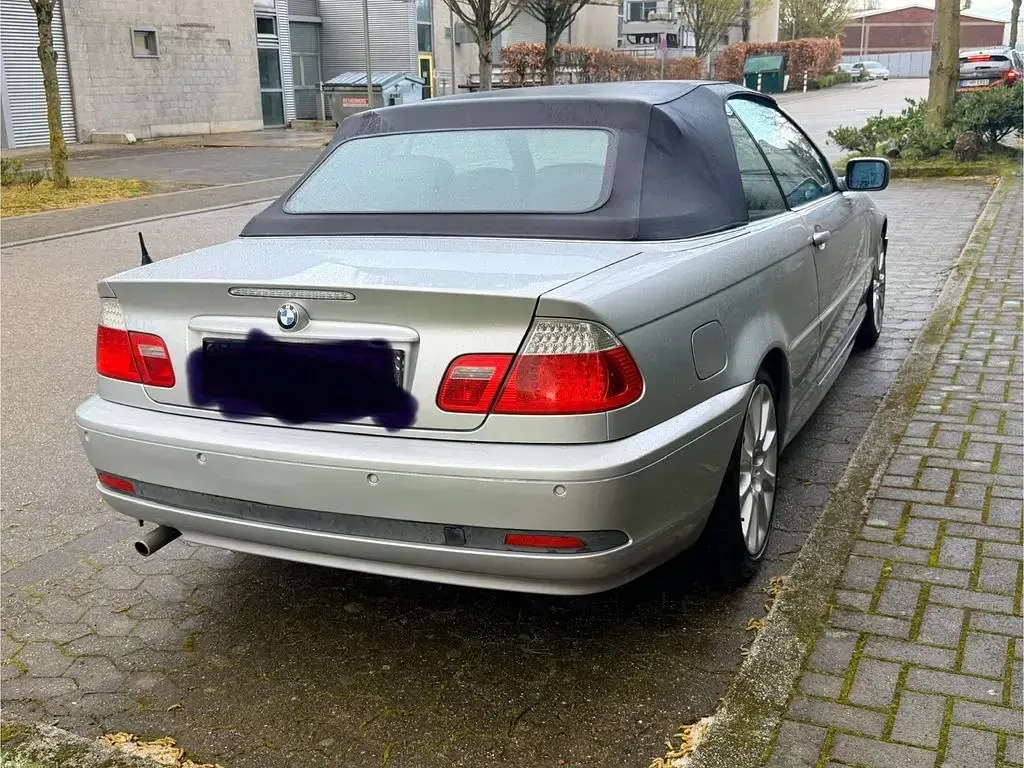 Gebraucht BMW 318 Cabriolet Exclusive 150 PS (110 kW) 2005 Silber Cabrio