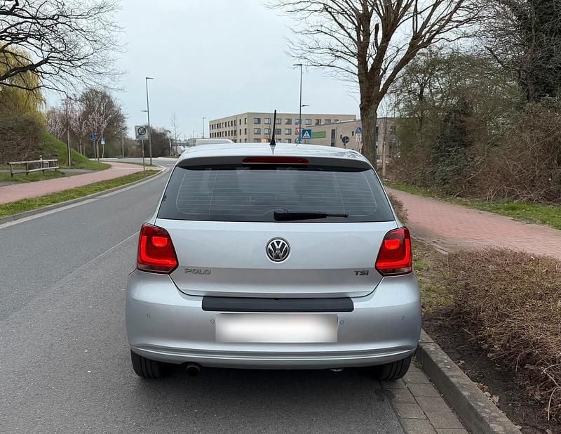 Gebraucht VW Polo Comfortline 90 PS (66 kW) 2012 Silber Kleinwagen